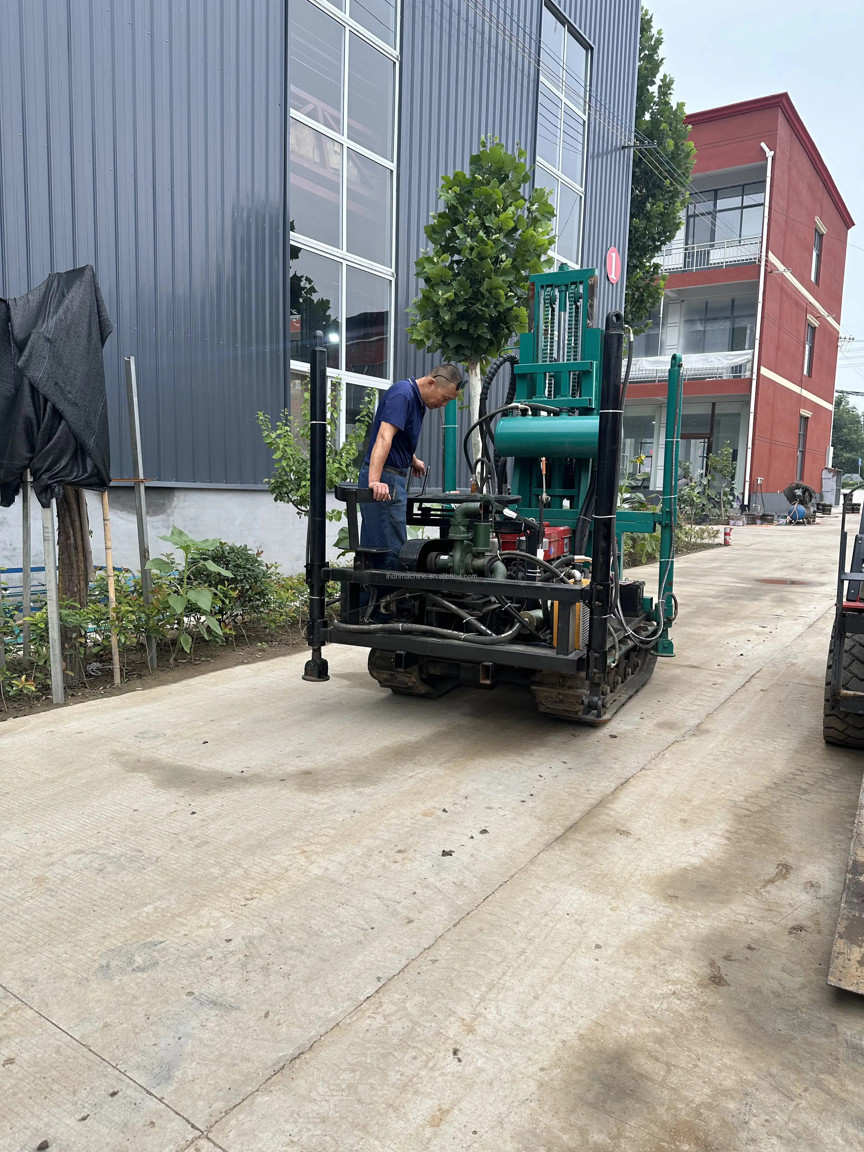 نوع المسار الديزل الهيدروليكي الصغير المحمول 200 متر الزاحف العميق شنت آلة حفر آبار المياه الدوارة #2
