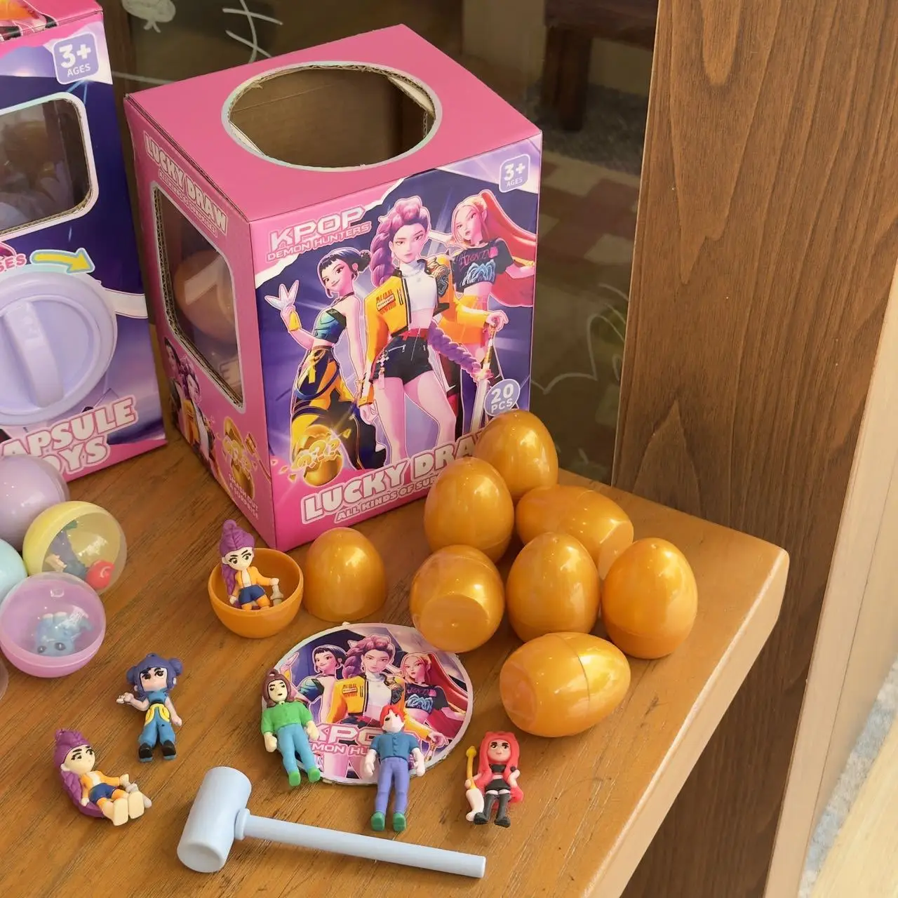 KPOP 20 Golden Eggs Smash Surprise Blind Box Gift Set | Egg-Cracking Toy with Random Prizes for Children's Day