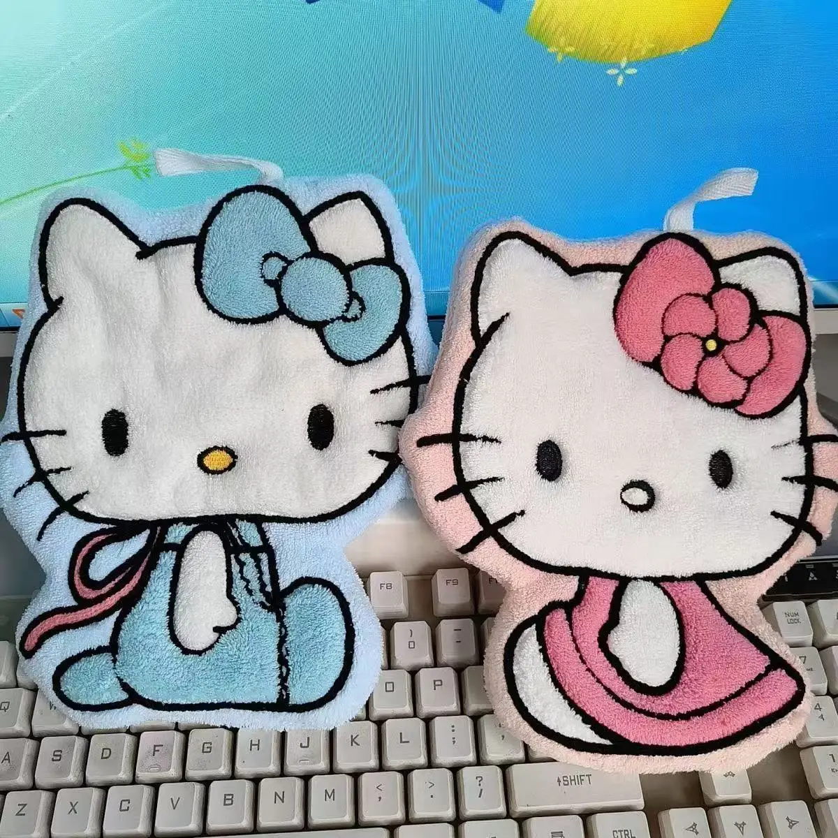 

1/4 Pcs Sanrio Hello Kitty Hand Towel Coral Velvet Absorbent Hand Towel Hanging Type Cute Small Towel