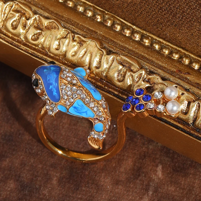 

Vintage Blue Enamel Fish Rings Pearl For Women Adjustable Gold Color Rhinestone Quality Luxury Jewelry Designer Gifts Wedding