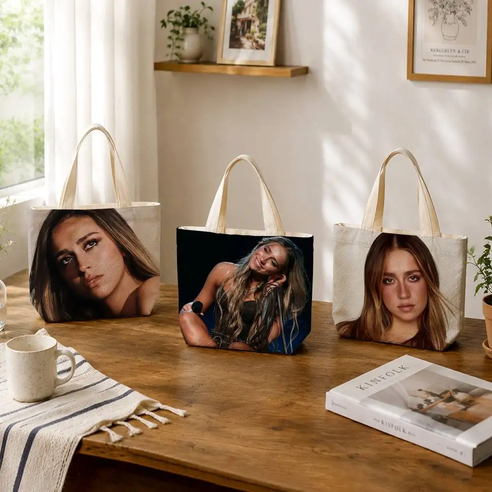 T-Tate McRae Canadian pop singer  Large Capacity Cotton Polyester Zipper Tote Shoulder Bag
