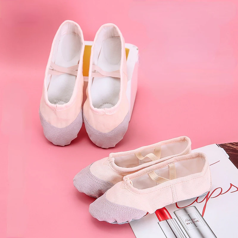 

Dance Shoes Body Shoes Men and Women General Ballet Training Shoes Modern Cat Claw Shoes Soft Soles Flesh-colored Dance Shoes