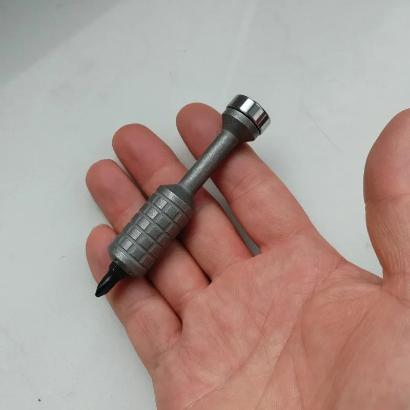 Outdoor Portable EDC Titanium Alloy Palm Screwdriver Camping Tool Screwdriver Equipment Finger Spinning Toy