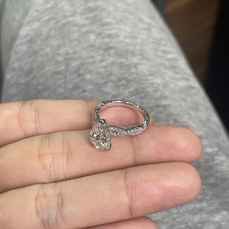 Platin 950 Twist-Design Ring 2CT DEF VS-VVS Labor-Diamant IGI-Zertifiziert Luxus Damen Verlobungs- und Hochzeitsschmuck – Detail 7
