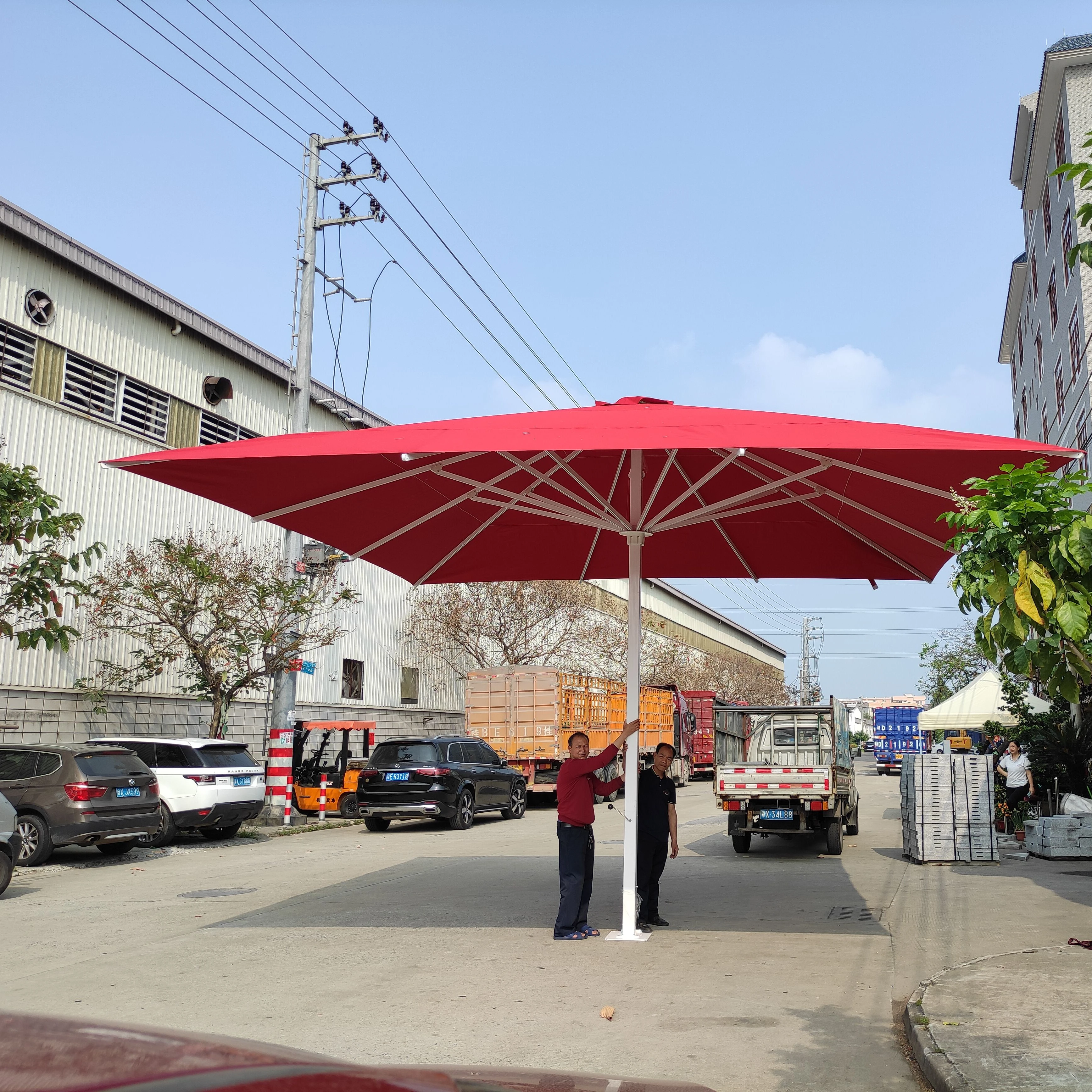 Heavy  White Outdoor Umbrella Large General Garden Patio Parasol for Restaurants Aluminum Frame and Polyester Sail