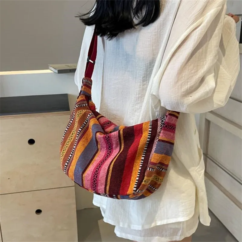Gestreiftes Muster, Umhängetasche im Tribal-Stil, faltbare Umhängetasche mit Reißverschluss, handwaschbares, lackiertes Futter mit Flaggenmotiv – Detail 20