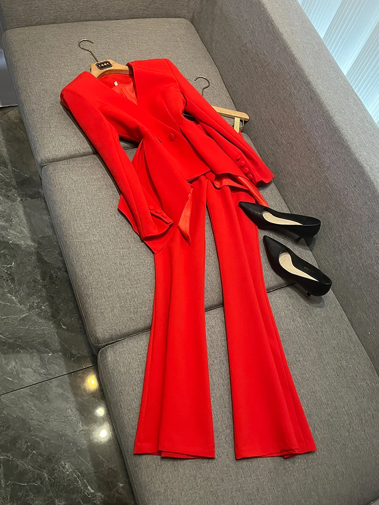 

Элегантный комплект из узкого пиджака и брюк с кружевной отделкой, премиум-класса, для женщин старше 35 лет.