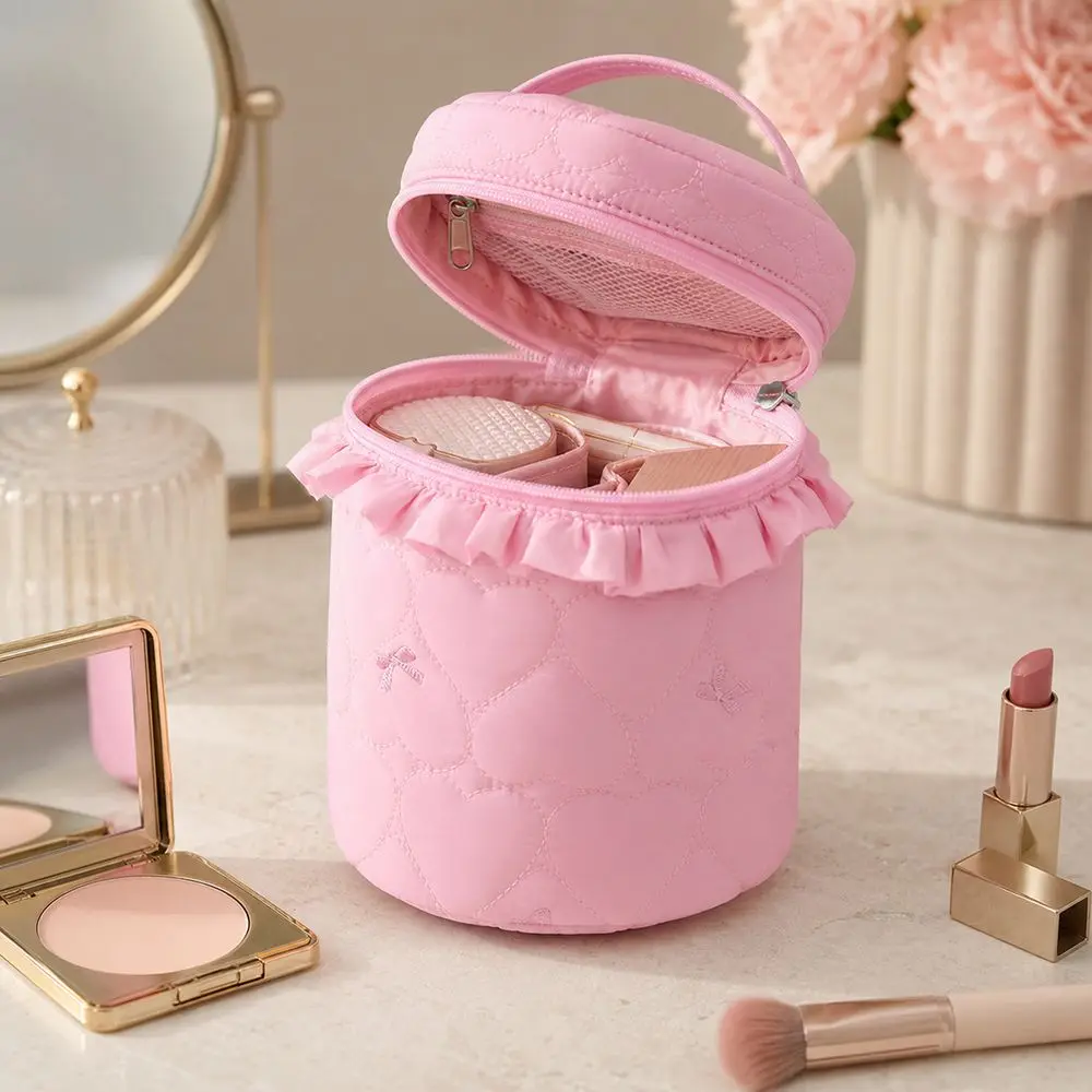 Quilted Cosmetic Bag Heart Pattern Nylon Makeup Organizer Bag Divided Compartments Carry Handle Toiletry Bag