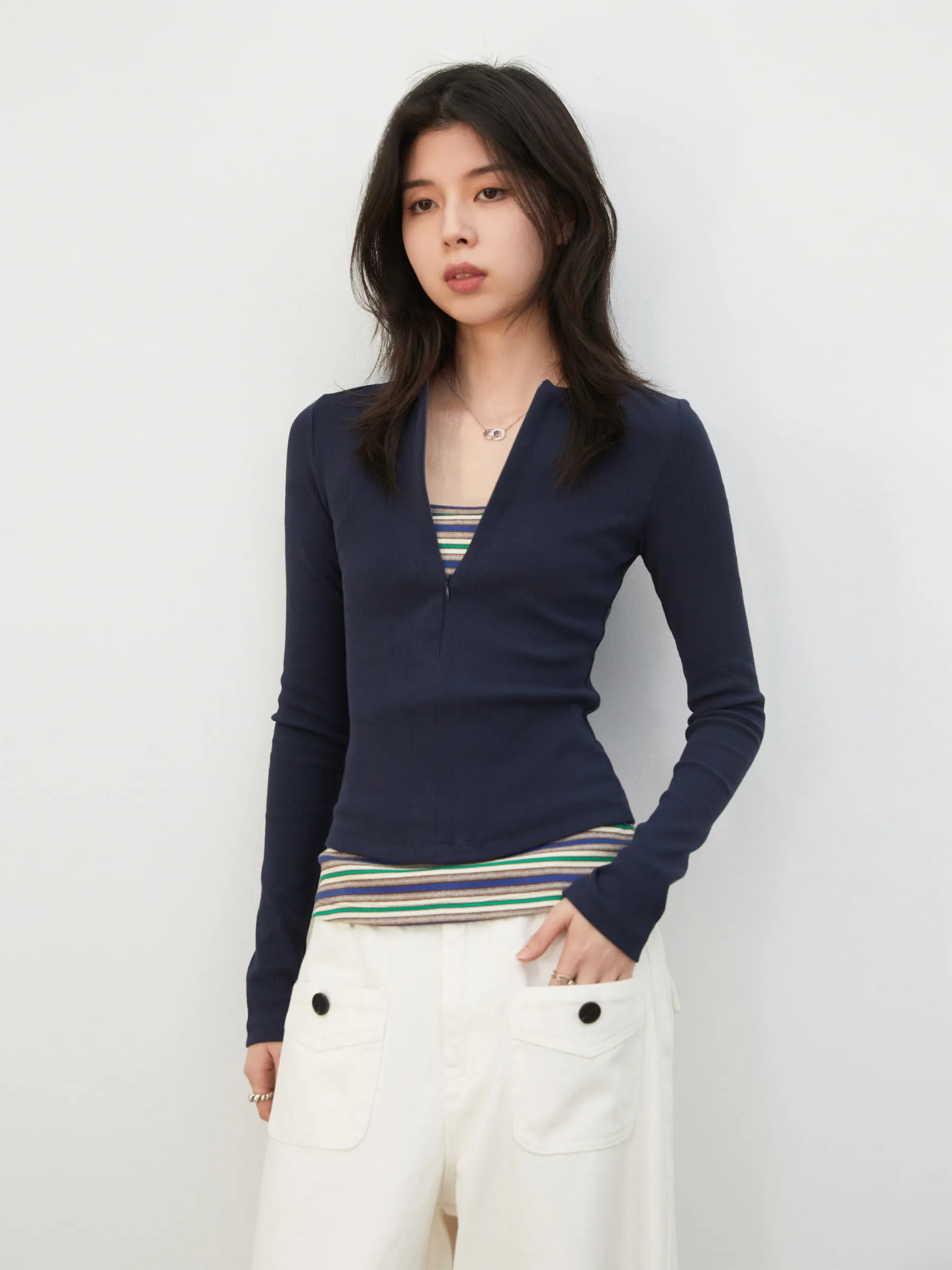 CHIC VEN New Women T-Shirts V-neck Knit Tees with Contrasting Stripes Female Tank Top Slim Fit for Woman Spring Summer 2026