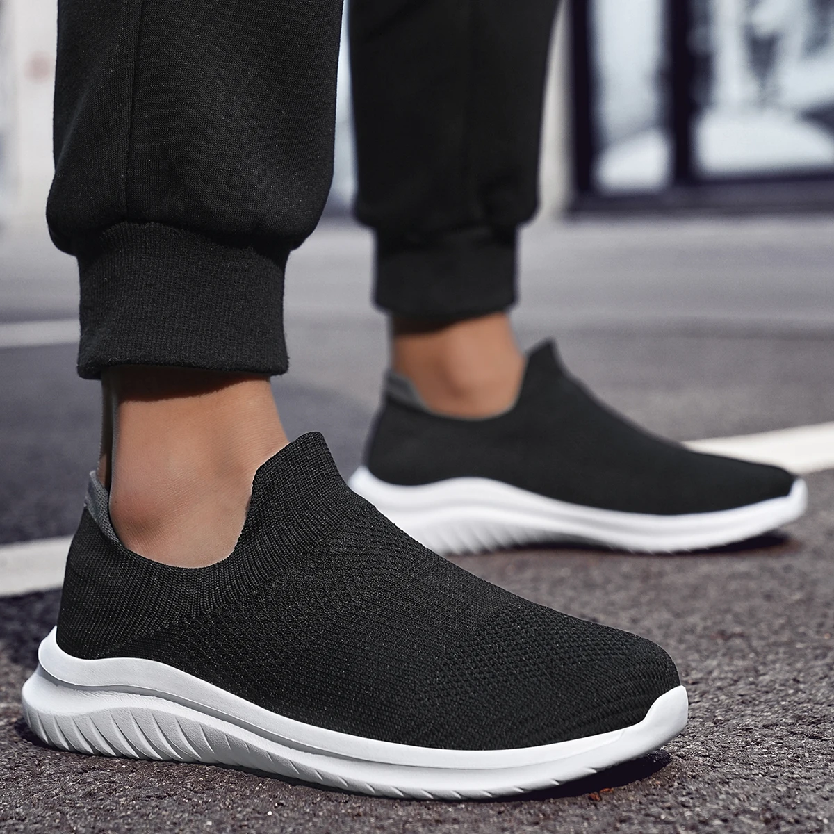 Men's Running Shoes Comfortable Sports Shoes Slip On Shock-absorbing Athletic Train Sneaker Lightweight Sneakers Plus Size 35-45