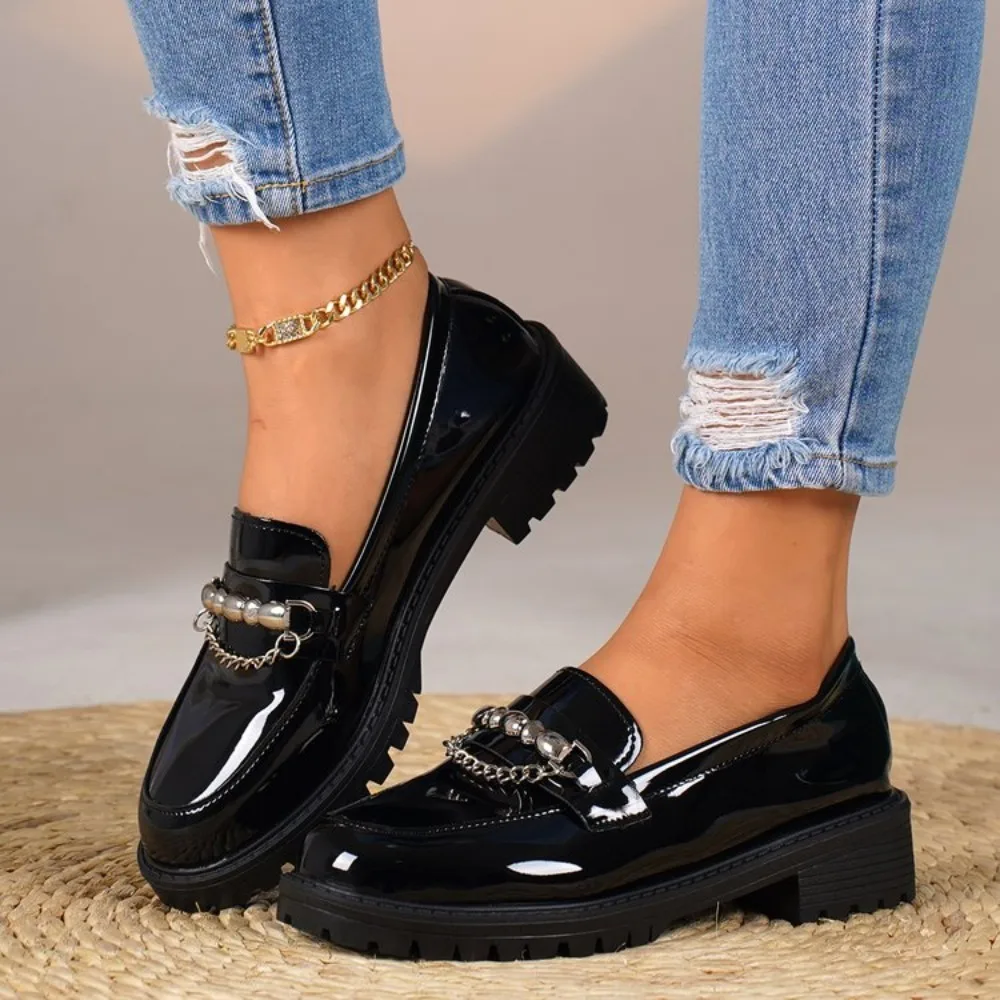 Mocasines de plataforma con cadena de Metal para mujer, zapatos de cuero Pu con parte inferior gruesa, zapatos informales sin cordones para mujer, zapatos informales negros para estudiantes, tallas grandes 35-43
