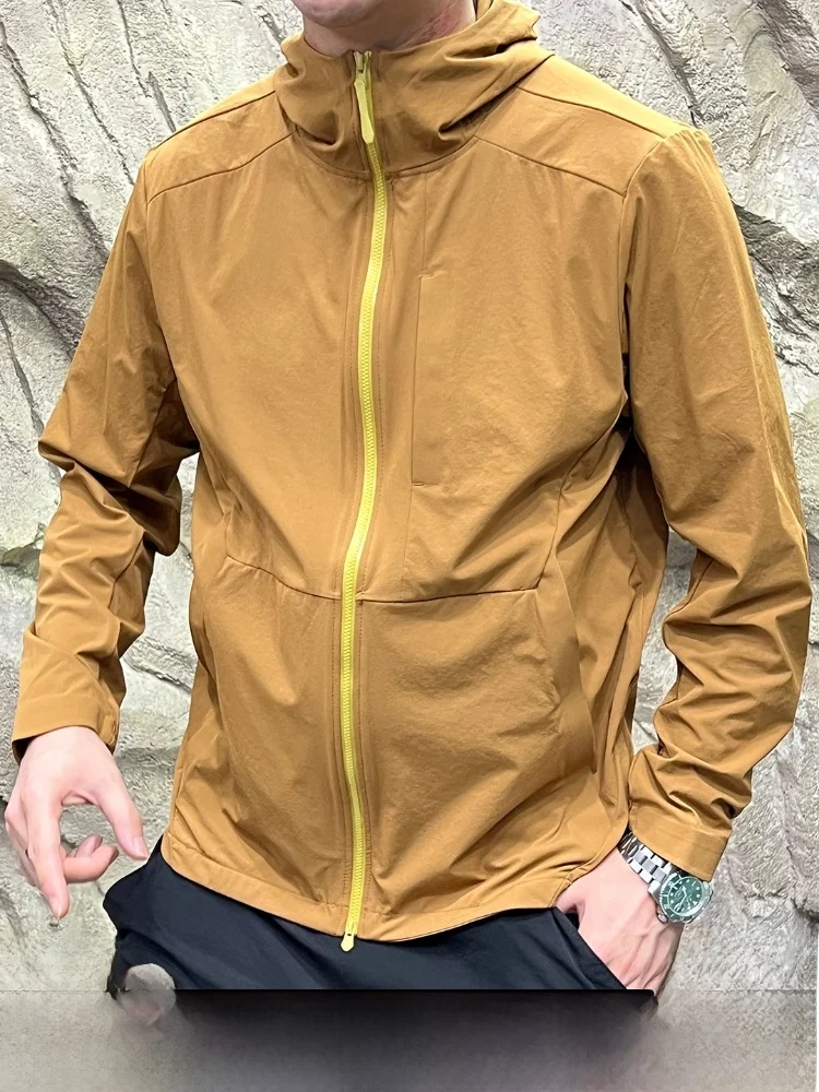 

Lightweight Waterproof Breathable Hooded Jaet for Men And Women Qui Dry Zipper Closure Outdoor Sle Stand Fit