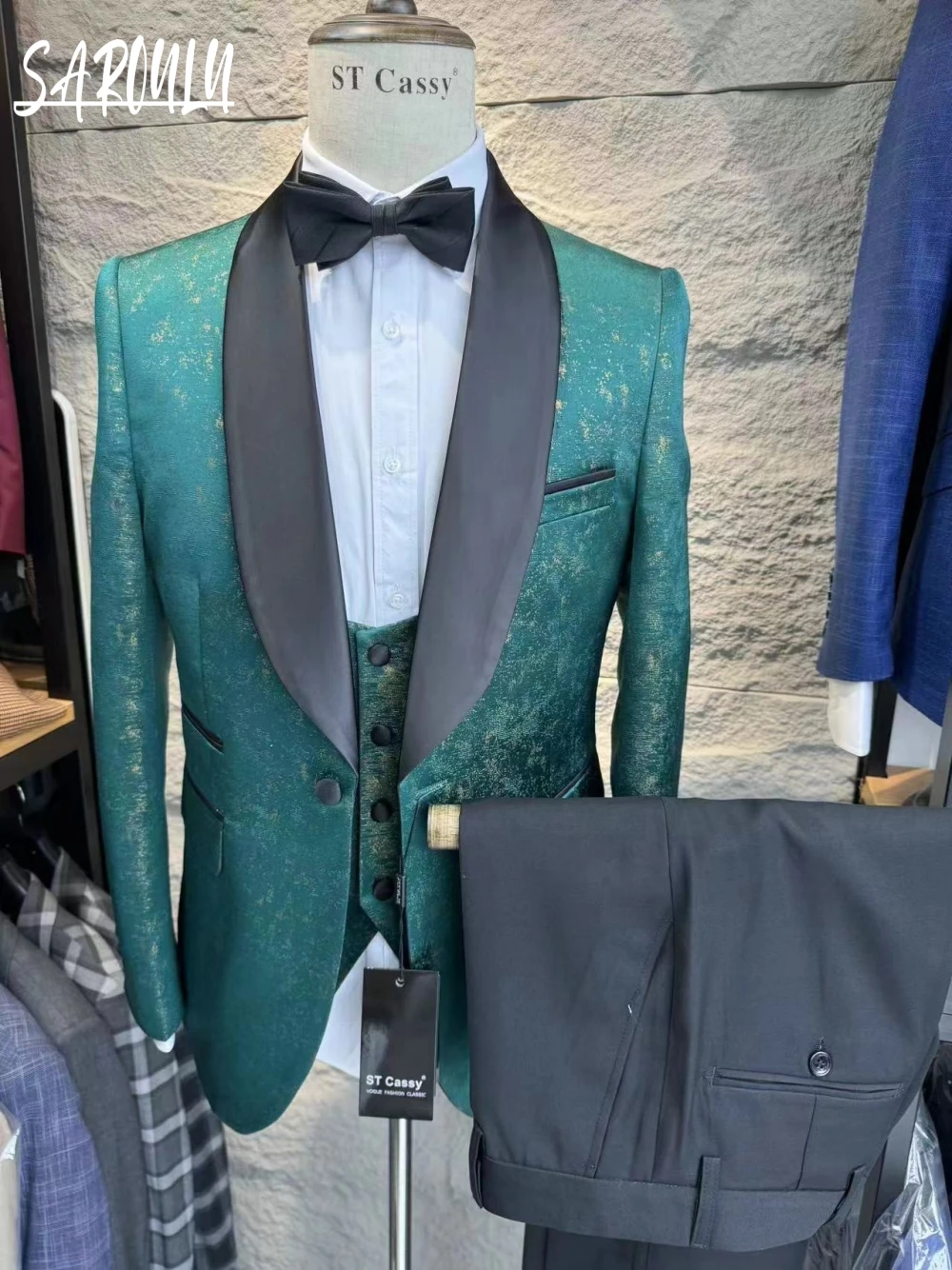 

Gitter Green Men Suit Popular Wedding Host Customized Jacket Vest Pants Set Gentlemen Single Breasted Elegant Smart Groom Wear