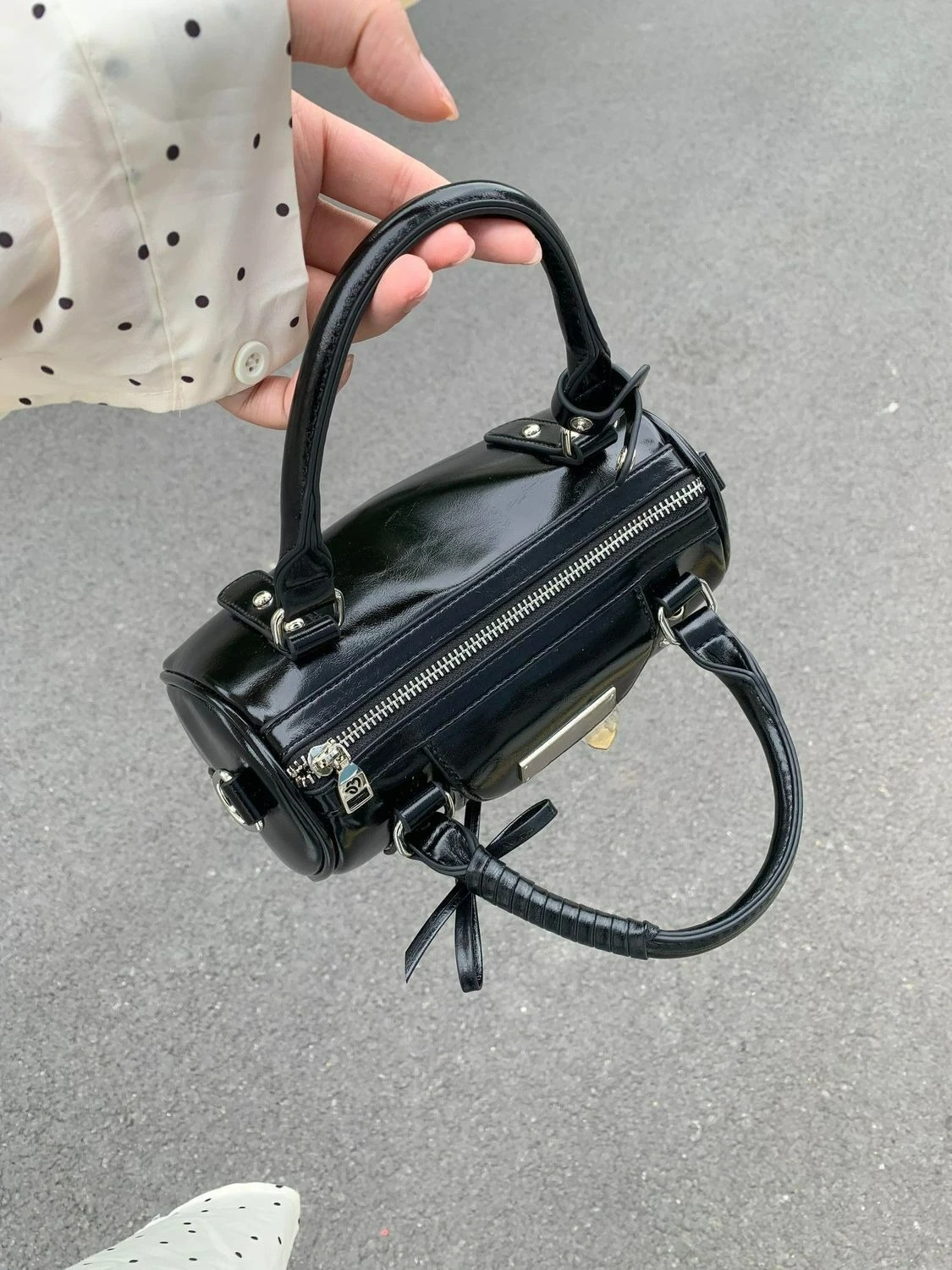 

Fashionable Bowling Cylindrical Handbag 2025 New Large Capacity Commuting Diagonal Cross Bags