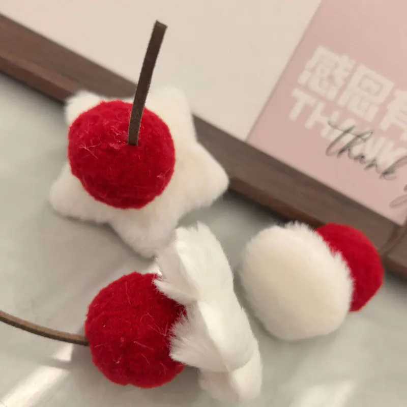 30 Stück selbstklebende Plüschstoff-Accessoires, Baby-Kirsch-Kuchen-Applikationen in Rot für Hüte, Taschen, Kleidung, Materialien, Aufnäher – Detail 3