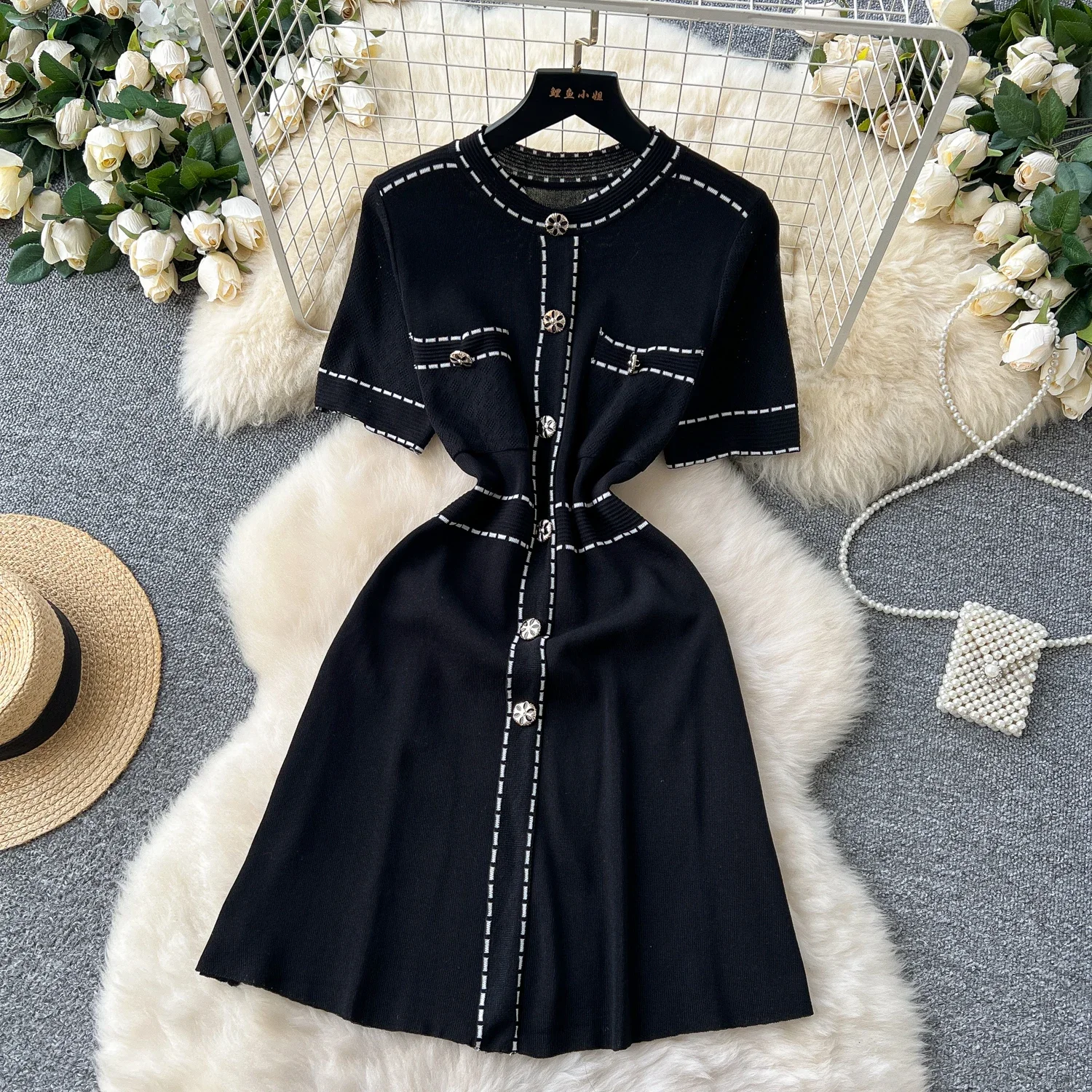 REALEFT 2025 ฤดูร้อนใหม่ผู้หญิงวินเทจถักชุดสั้นแขนสั้นปุ่มเอวสูงO-คอสบายๆเสื้อถักA-Line Dress