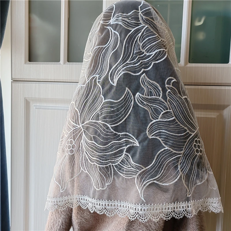 

Off White Infinity Floral Women Mantilla Veils Catholic Vintage Chapel Mass Church Head Covering Big Embroidered Tulle Flowers
