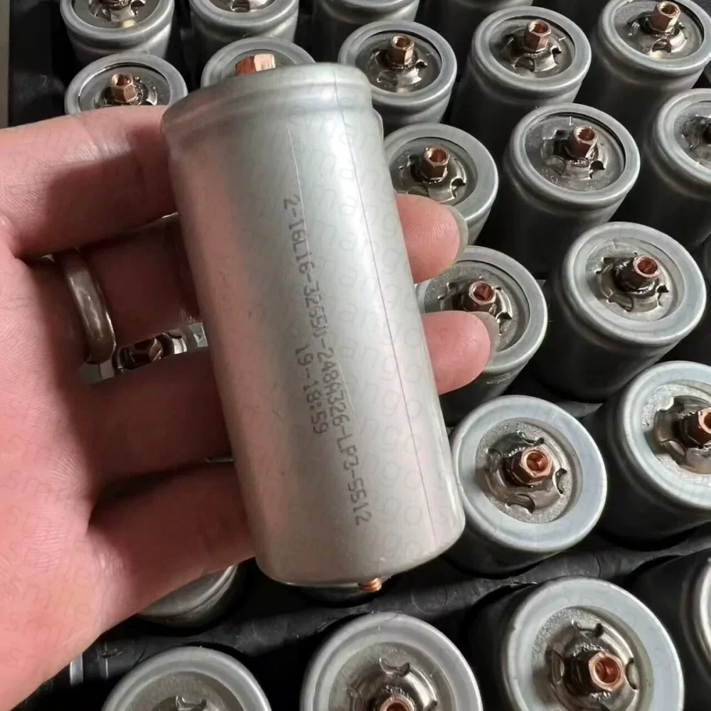3,2V 32650 3500mAh LiFePO4 Wiederaufladbare Batterie Professionelle Lithium-Eisenphosphat-Akkubatterie mit Schraubanschluss