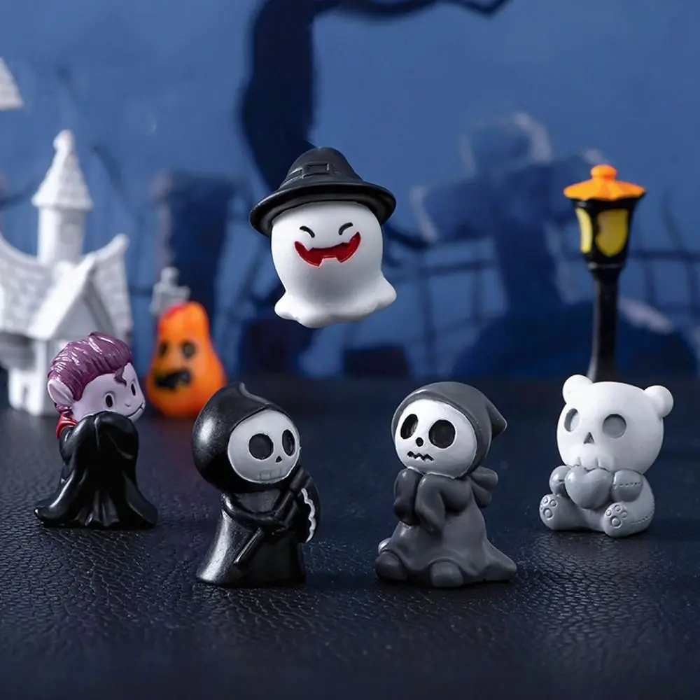 

Mini Halloween Ghost Figurine Resin Funny Mini Ghost Ornament DIY Decorations Scary Ghost House Decorations