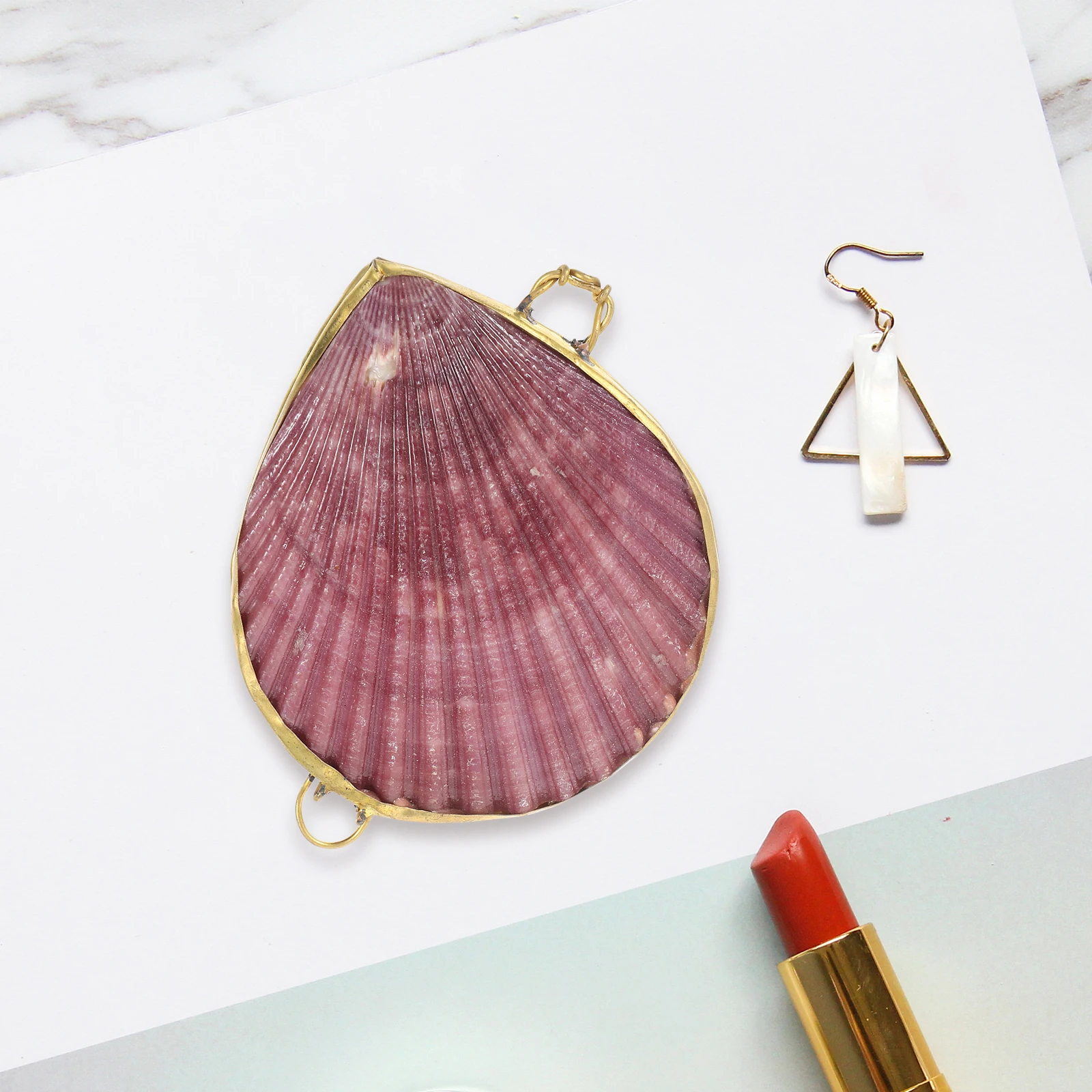 Seashell Jewelry Case Compact Trinket Storage Box for Small Accessories Elegant Shell Shaped Jewelry Holder Decorative Case