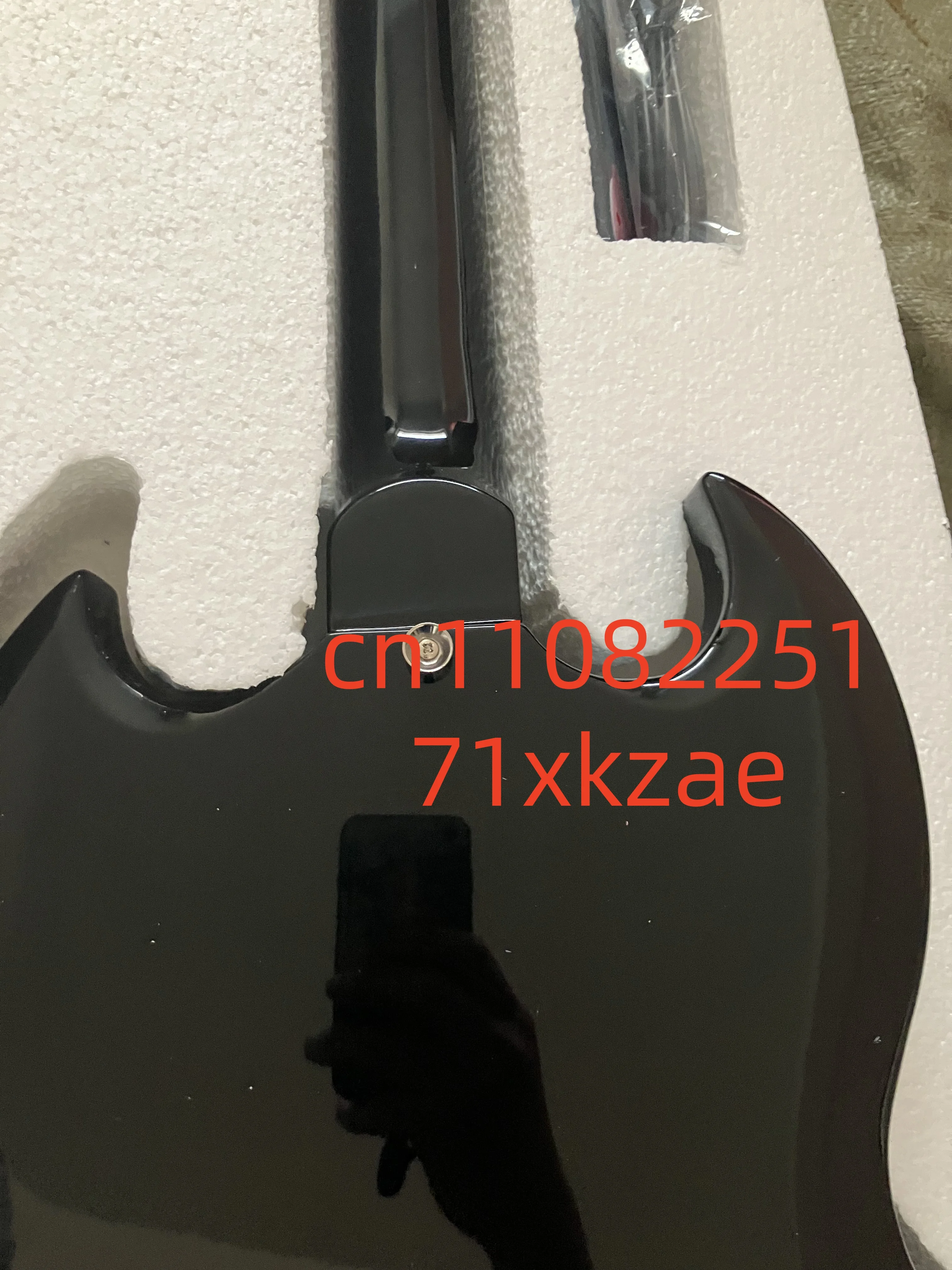 مصنع الجيتار الصيني مخصص جديد أسود SG مخزون الجيتار الكهربائي 2025