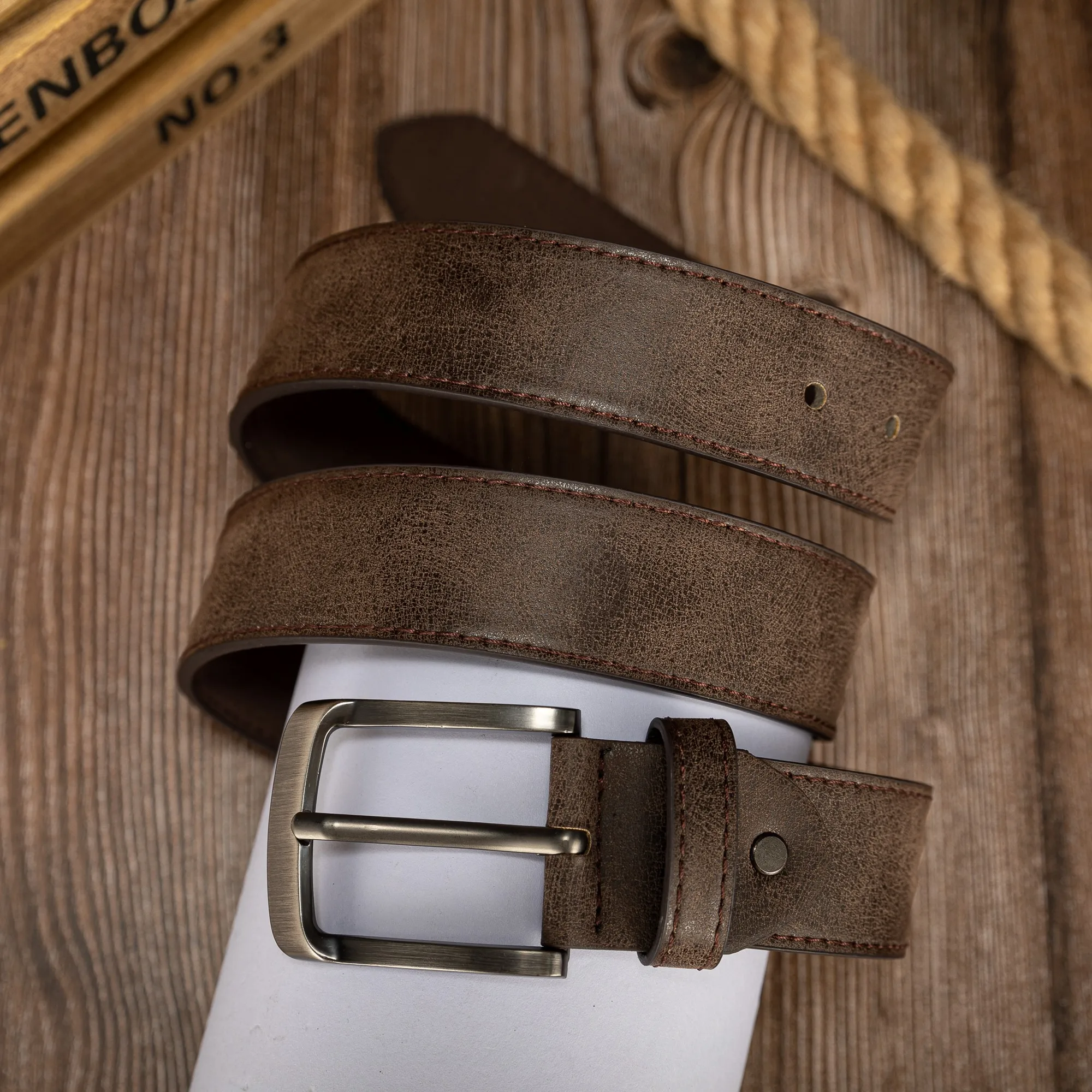 Modischer Vintage-Gürtel aus PU-Leder mit Schnalle, Unisex-Taillengürtel für Männer und Frauen – Detail 2