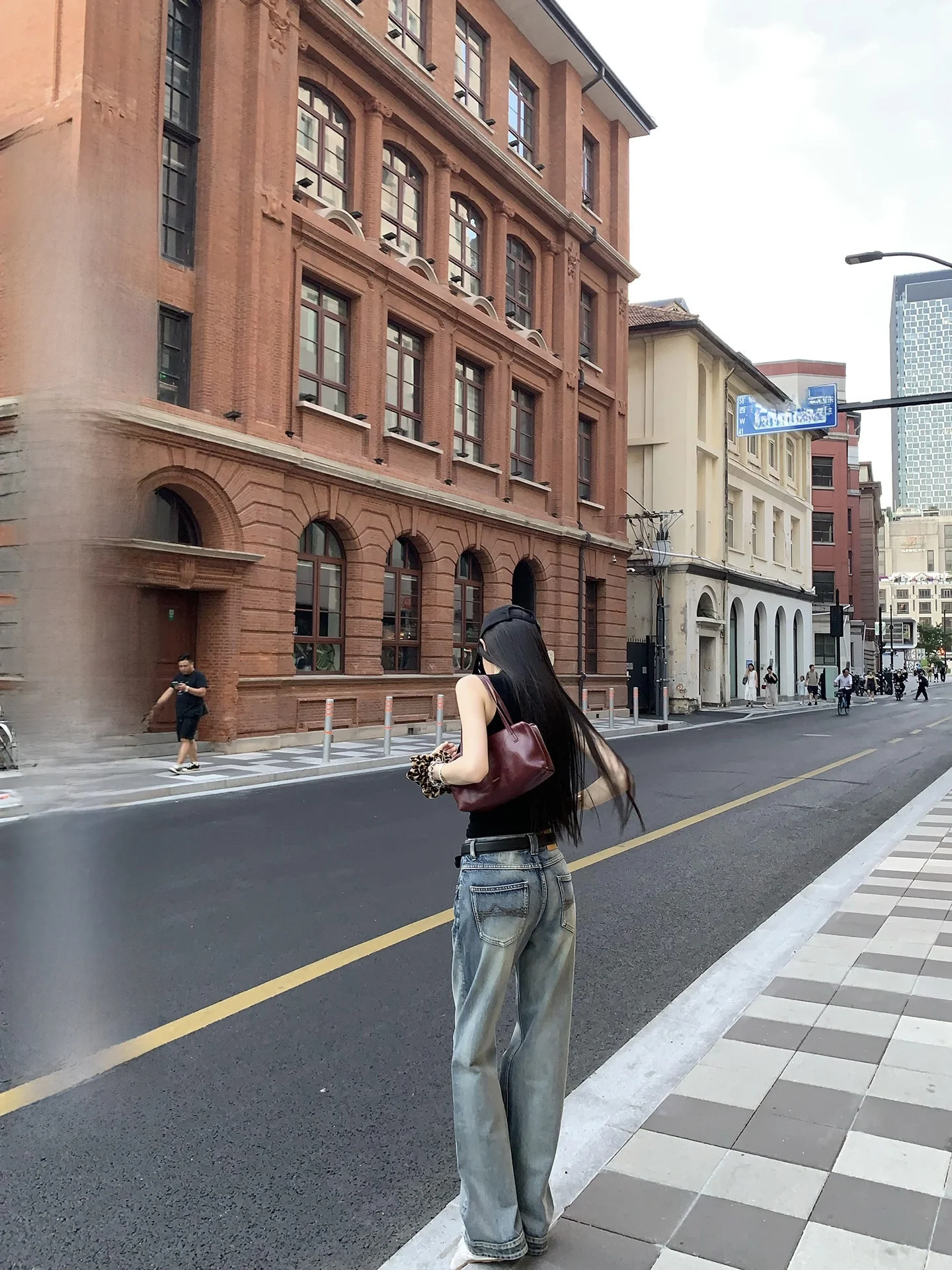 Fashionable Straight Leg Women's Jeans Two Colors Heavy Wash  Embroidery Long Pants Cotton Natural Waist Zipper Closure