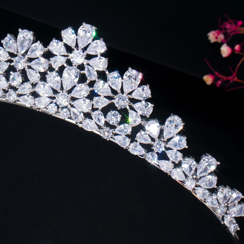 ThreeGraces Shiny Cubic Zirconia Flower Shape Wedding Crown Tiara High Quality Bridal Hair Accessories Headband Jewelry HA038