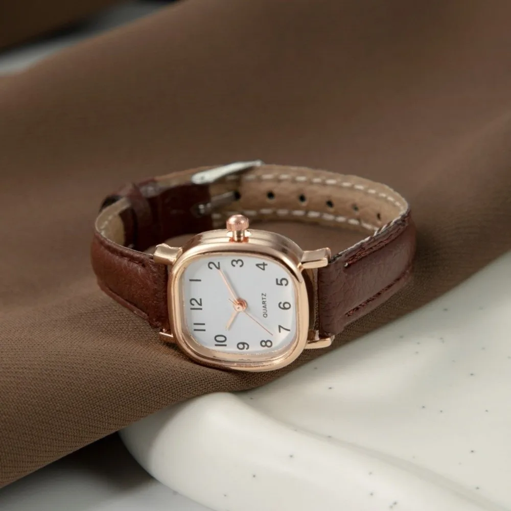 Gifts Quartz Movement Square Wristwatch Leather Strap Arabic Numeral Dial Ladies Wristwatch Quartz Watch Daily Outfits