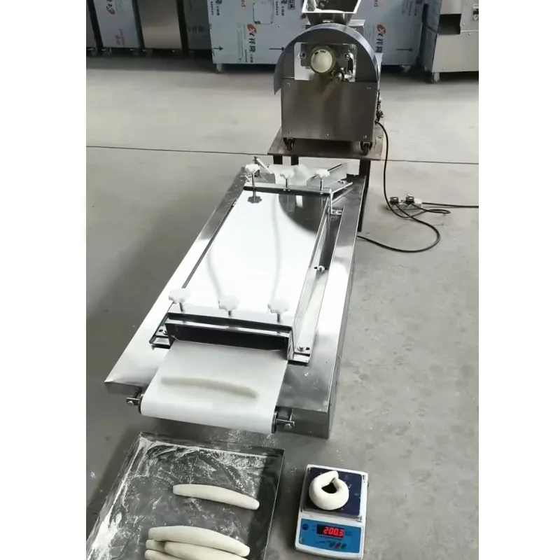 New Hot Selling Electric Baguette Bread Moulding Machine With Flour Easy Operation Loaf Dough Moulder For Bakery Use