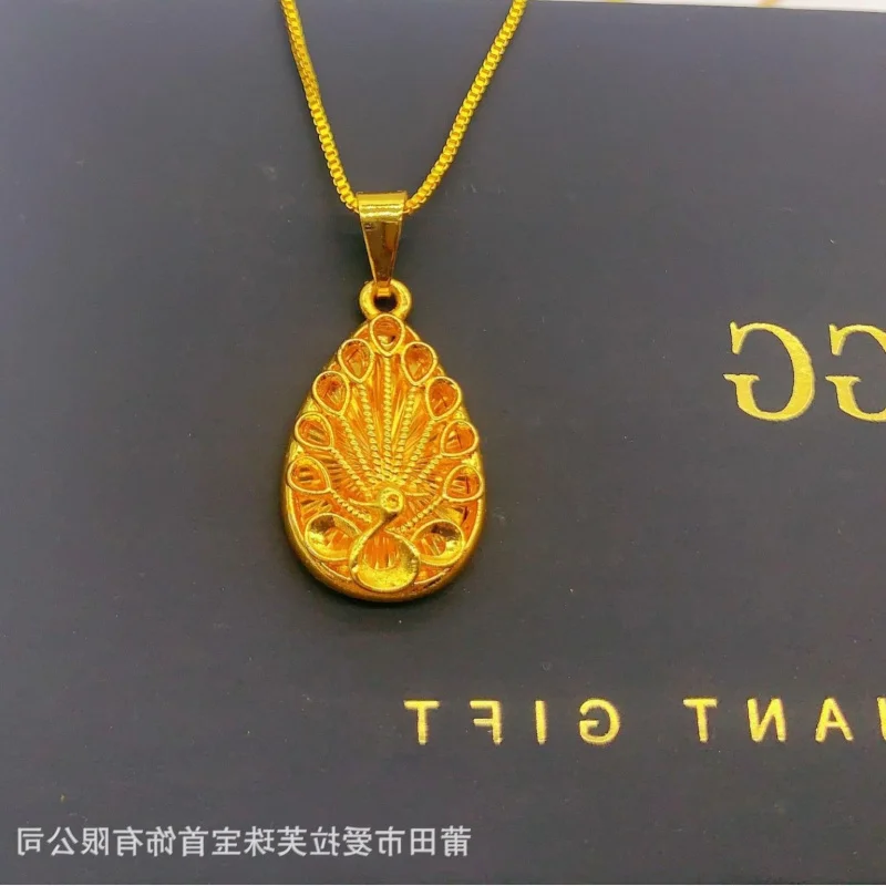 Antique Brass Plated Vintage Peacock Pendant Elegant Simple Peacock Spreading Sweater Necklace Wholesale Live Streaming