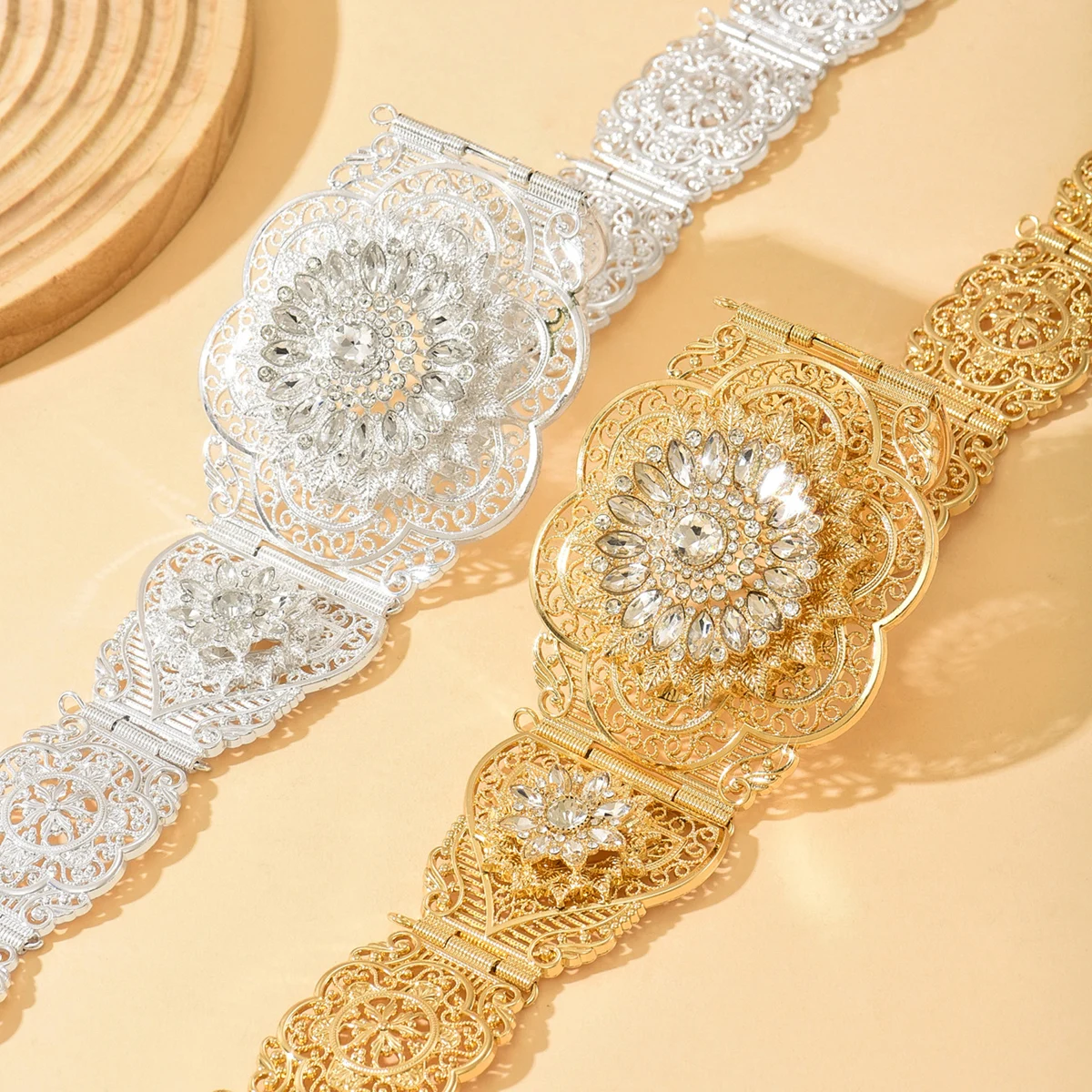 

Retro Engraved Metal Waist Seal Gold And Silver Dual Color Optional Dress Banquet Matching Accessories Wide Waist Belt