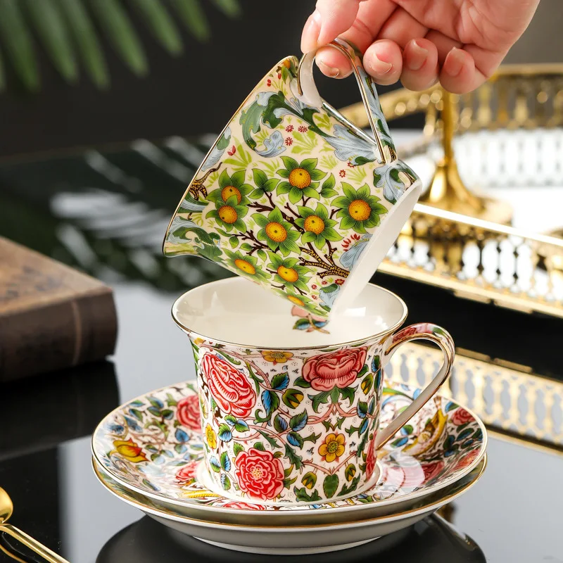 European Style Painted Flower Coffee Cup Luxury Gilded Exquisite Afternoon Tea Mug Birthday Gift Art Decoration Mug Home Decor