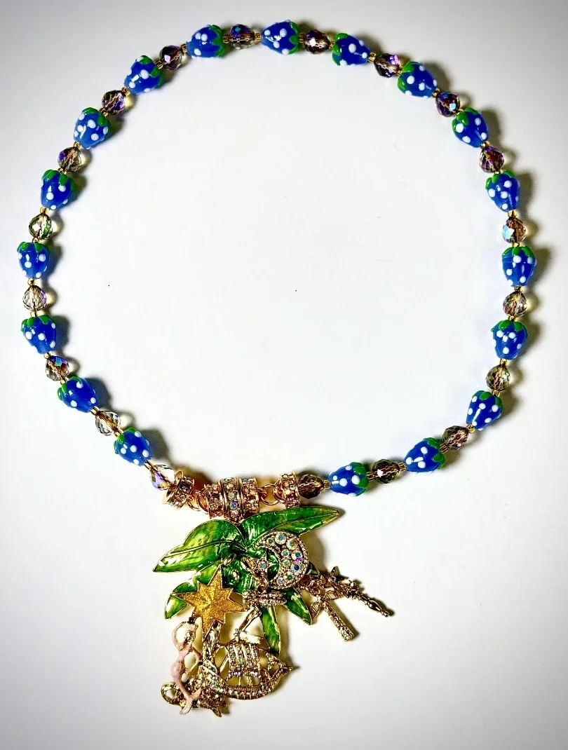 

KF Europe and the United States Fashion Trend Sweet Fresh Blue Fruit Hand-Beaded Enamel Green Leaves Lovely Angel Pendant