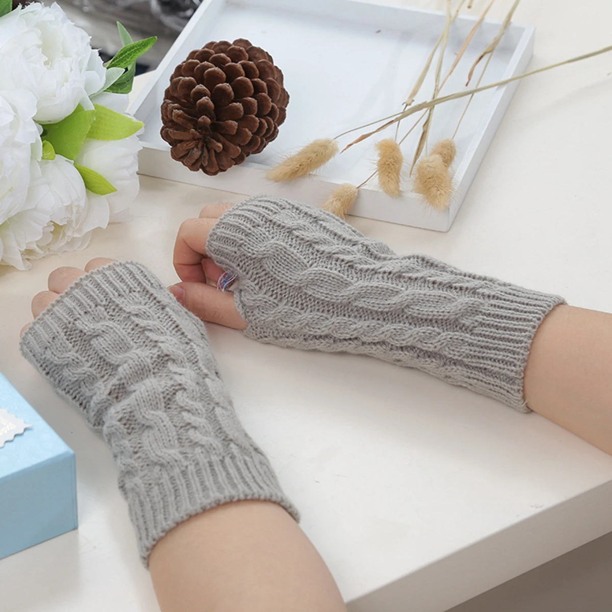 

12Pair Women Stylish Warm Winter Gloves Knitting Faux Wool Twist Pattern Fingerless Mitten