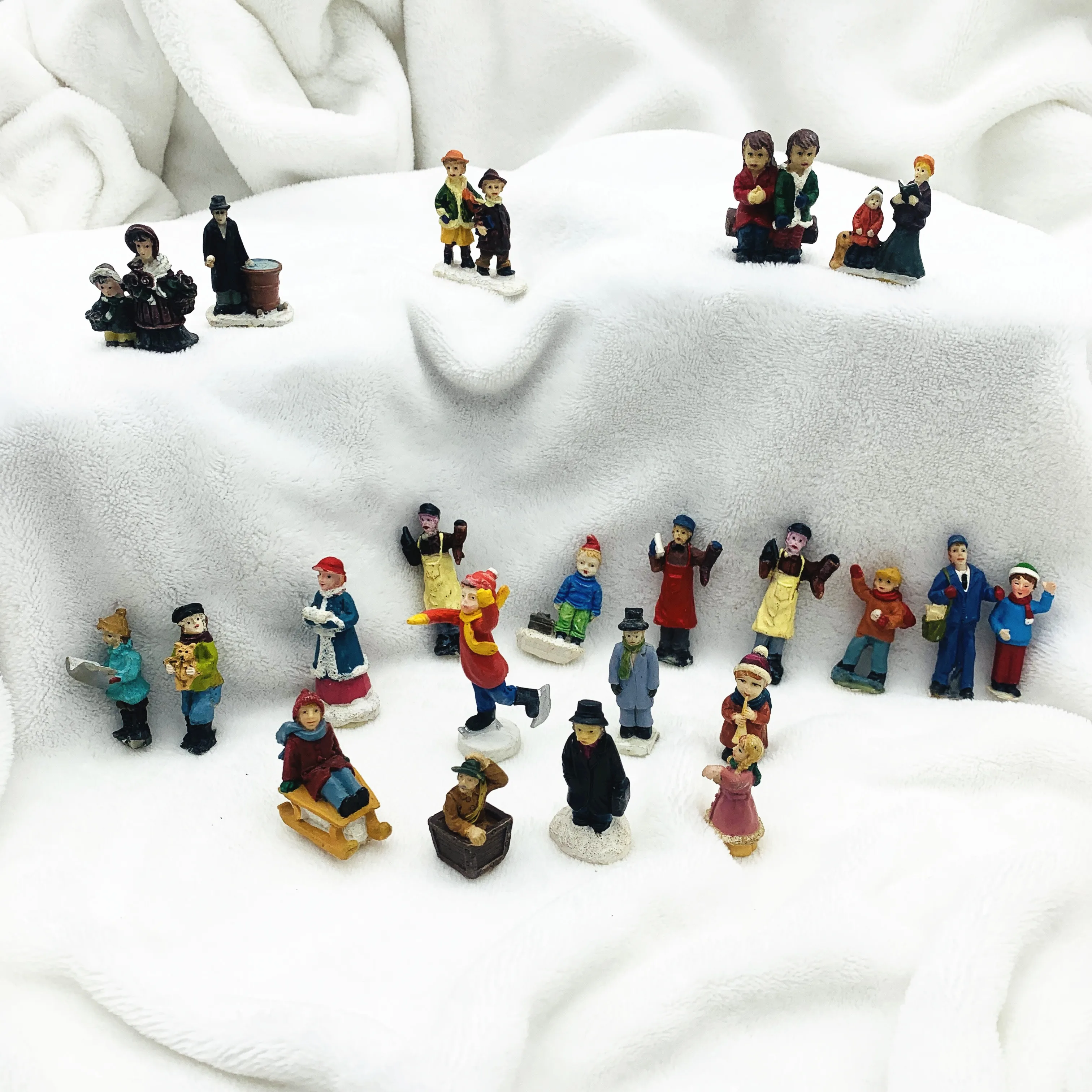 Halloween and Christmas Etc. Sand Table Figurines and Miniatures, Handicraft Gifts, Desk Sculpture, Decoration Articles