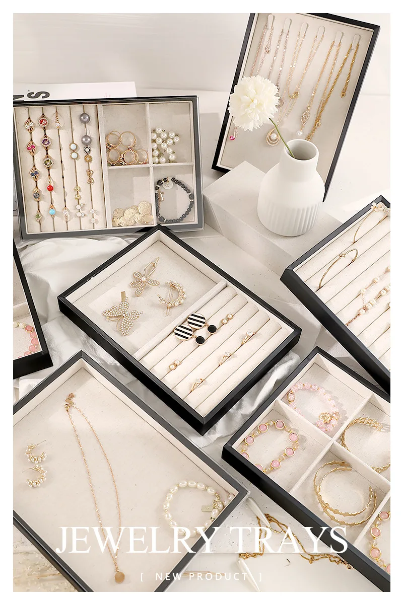 صينية مجوهرات مع غطاء من الكتان وأقراط دائرية وقلادة وصينية عرض لتخزين المجوهرات ورف عرض المجوهرات ودعائم التصوير #5