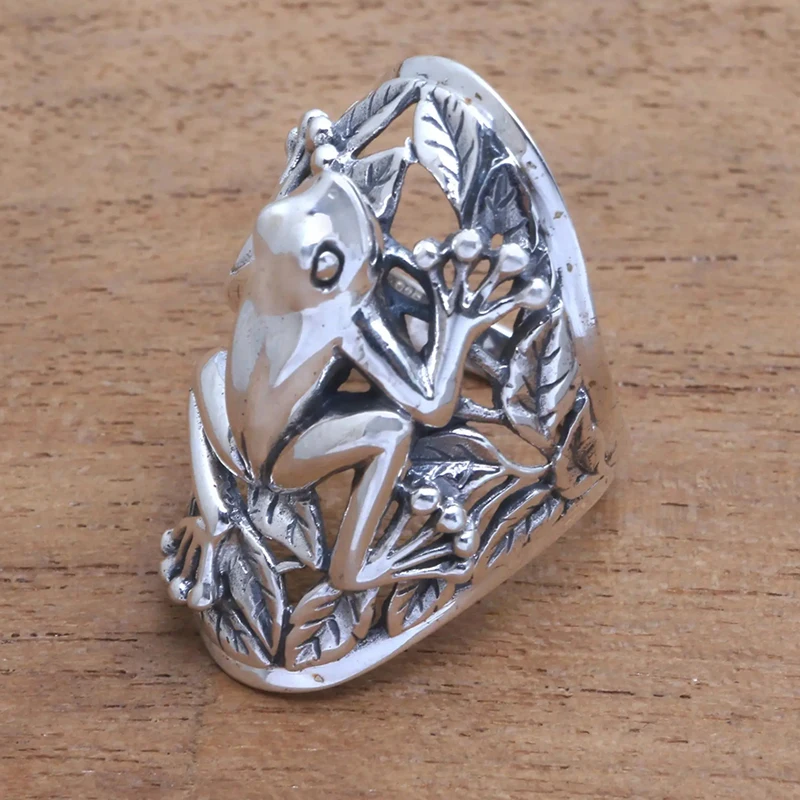 2024 Vintage Women Rings Anniversary Party Gift Creative Fashion Hollow Frog Pattern Rings for Women Jewelry Accessories