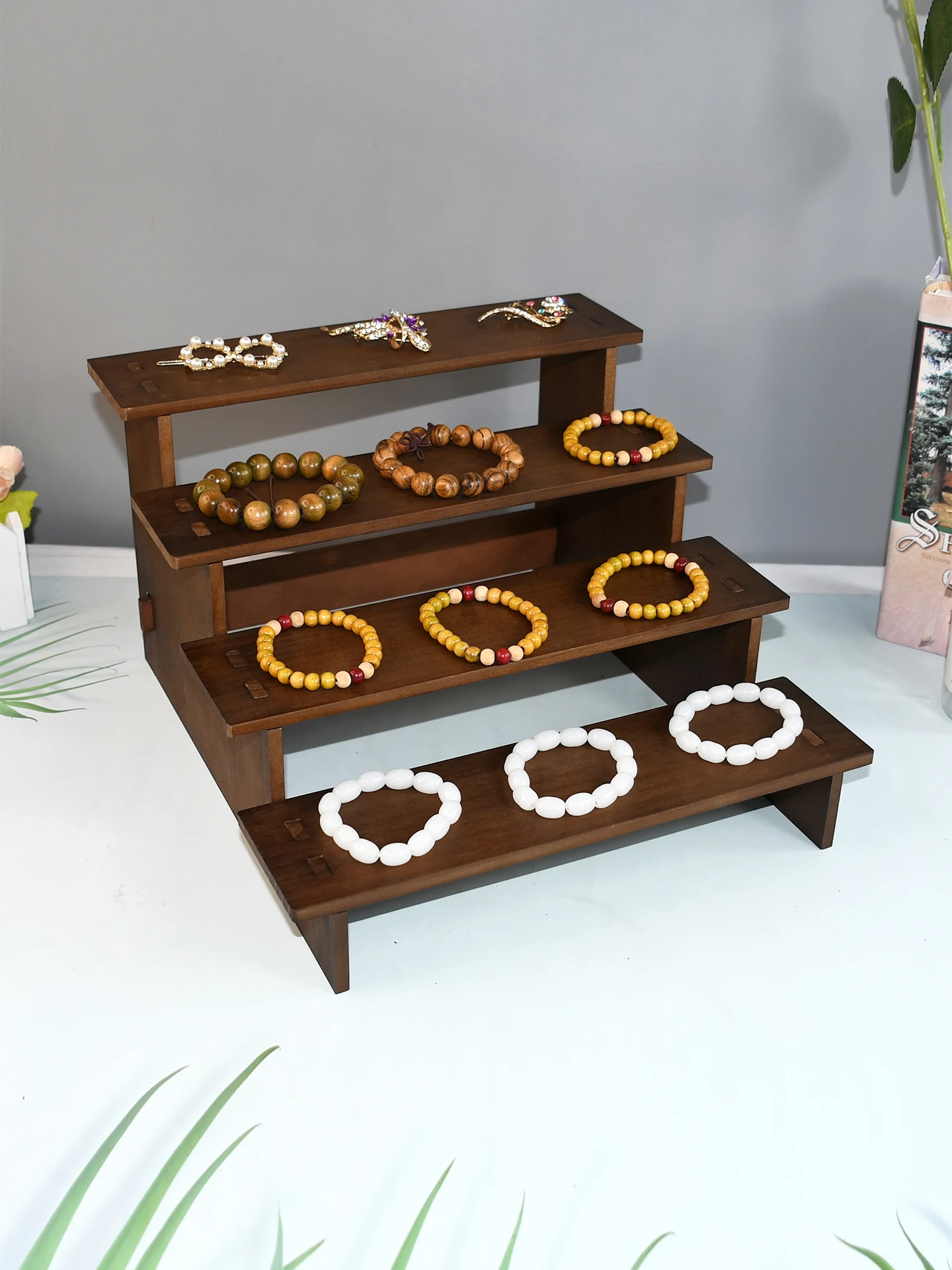 Retro Hand Bracelet Display Stand Real Wood Stepped Shelf Small Bracelet Chain Placement Stand Cultural Play Bead String