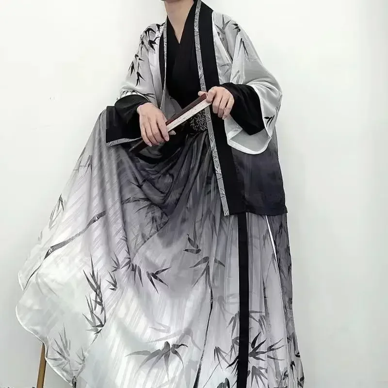 ชุด Hanfu พิมพ์ลายไม้ไผ่สีดำแบบไล่ระดับสีพร้อมเข็มขัด4ชิ้นคอสเพลย์นักดาบสไตล์จีนสำหรับผู้ชาย3XL ชุดขนาดใหญ่