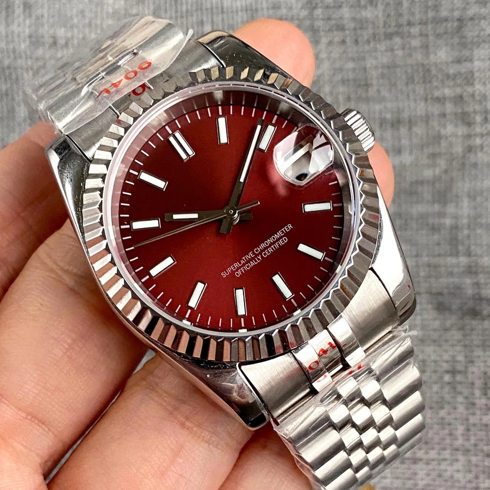 

Tandorio 36mm 39mm Fluted Curved Mechanical Watch Men Date Day Sunburst Red Dial NH35 Movt Sapphire Cyclop Jubilee Glass Back