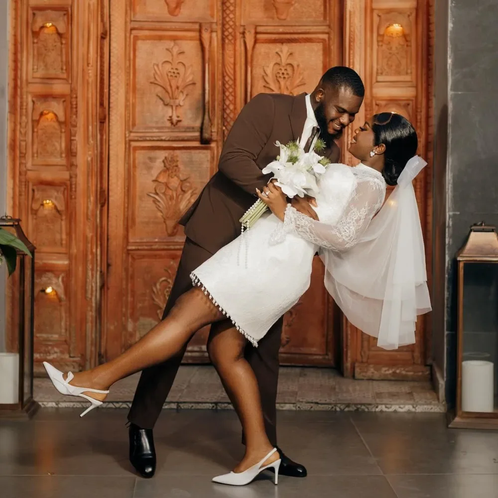 Prachtige witte kant zeemeermin trouwjurken hoge hals kant lange mouwen korte bruidsjurk voor Afrikaanse vrouwen