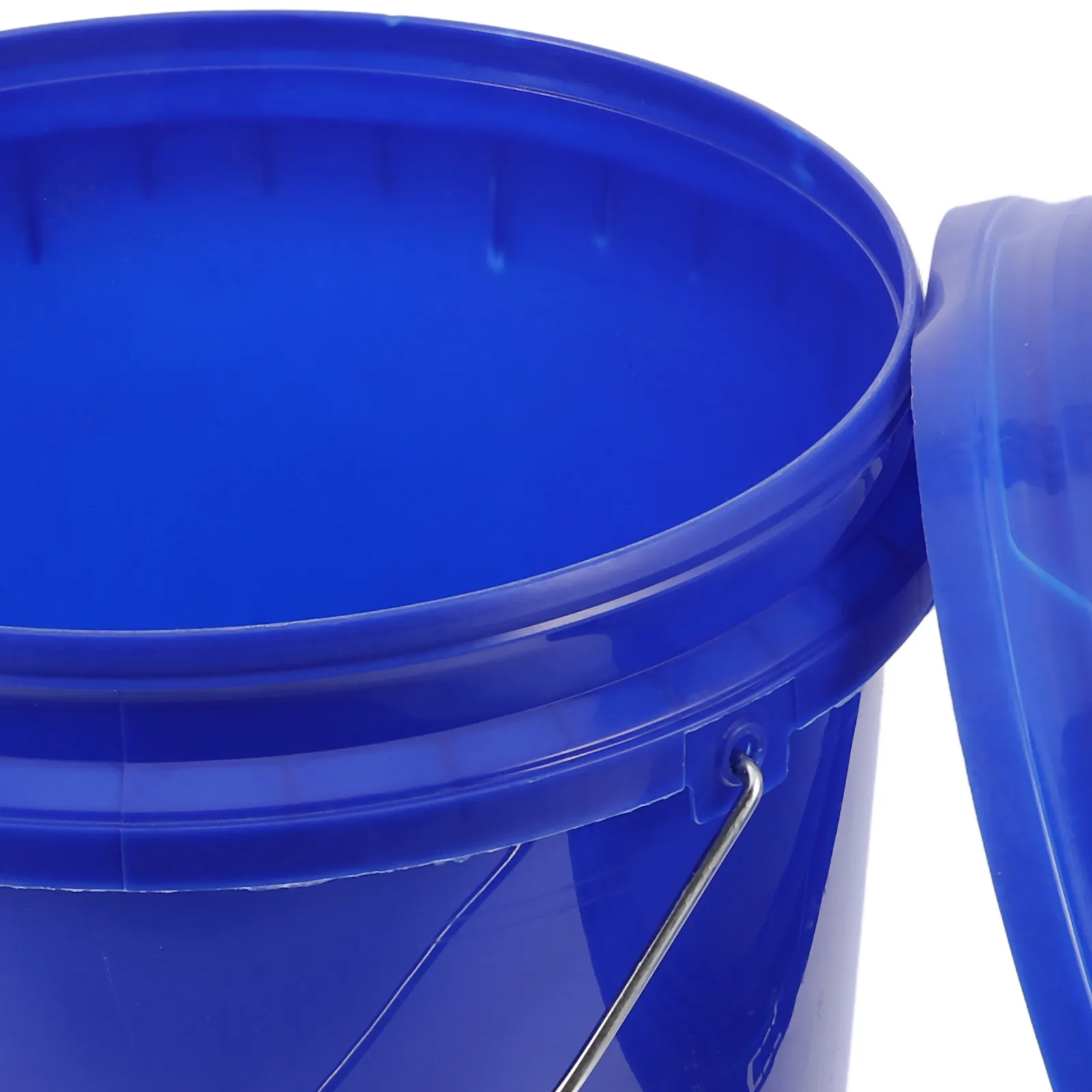 Plastic Paint Bucket for Professional Users to Keep Paint Storage Organized with Handle and Lid 5L Blue PP
