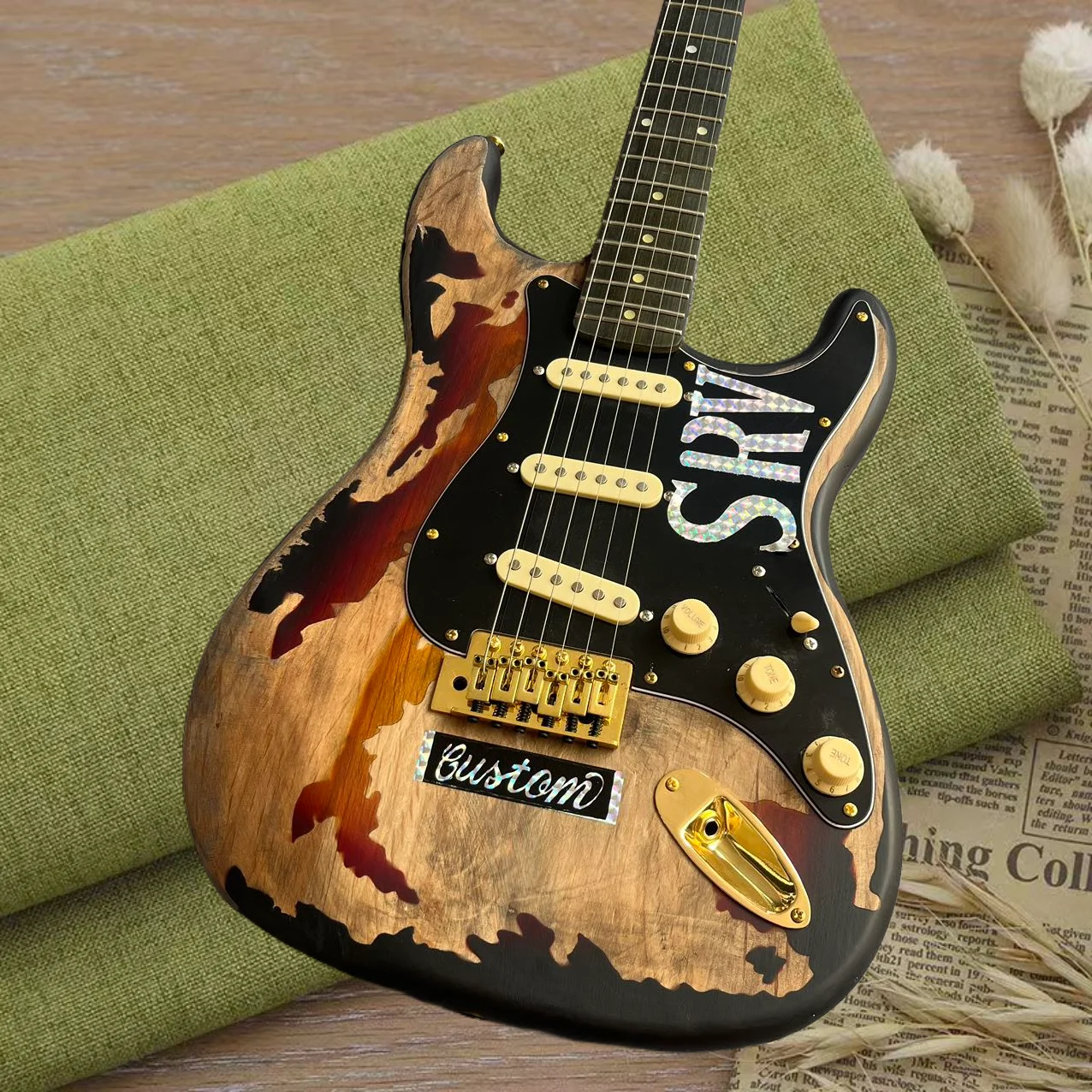 Electric guitar, customizable, made of maple and peach blossom wood, used, in stock, fast and free shipping