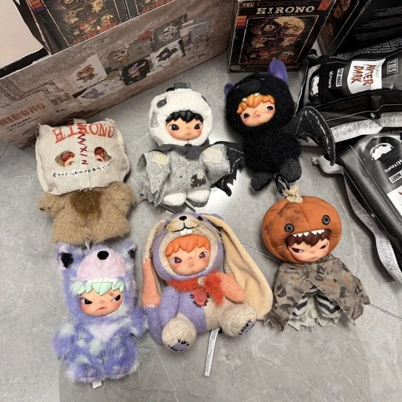 Original Pop Mart Hirono After Dark Serie Weicher Plüsch-Schlüsselanhänger Halloween Niedlicher Plüsch-Anhänger Sammlerstück Geschenk Hobby