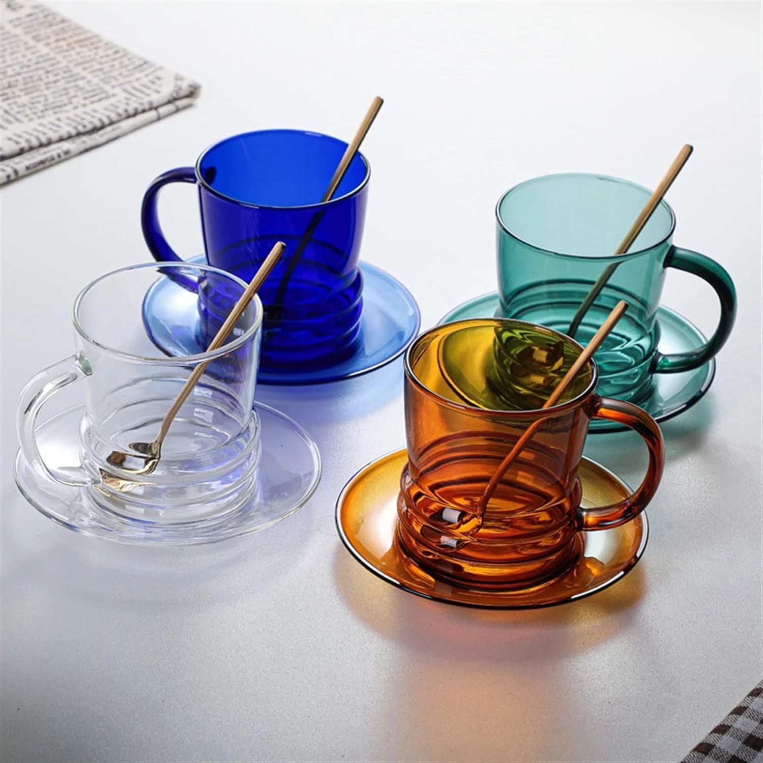 

Experience a touch of elegance every day with this versatile and stylish glass cup - Elevate your drinkware collection with this