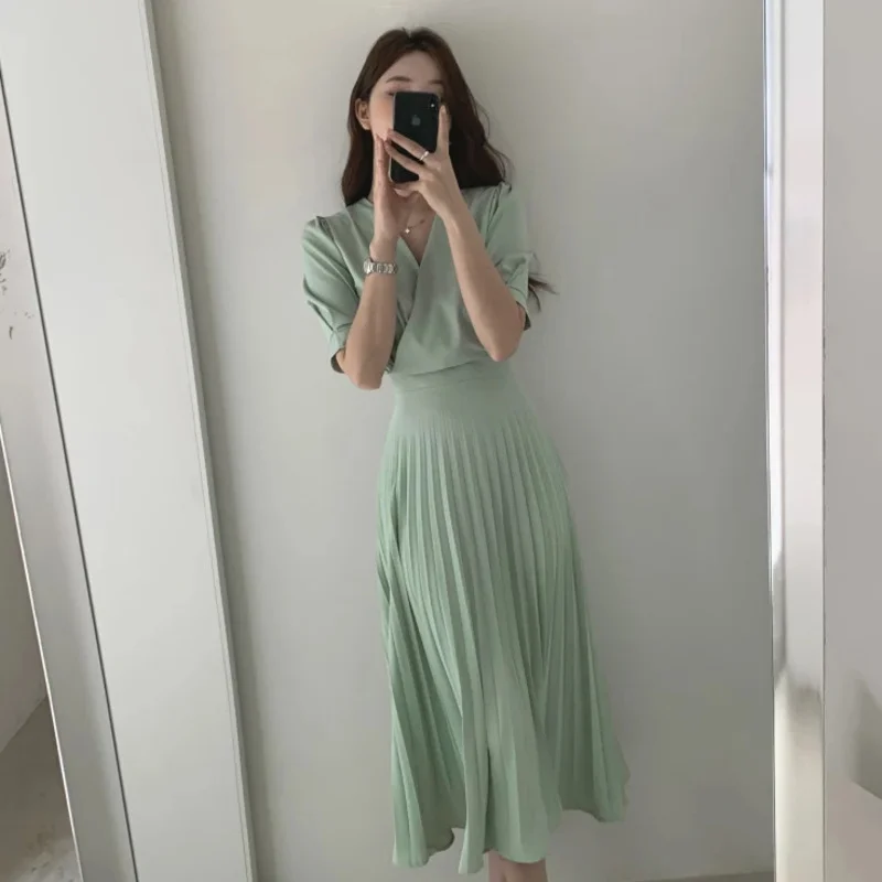 South Korea's Summer Chic Solid Color Collection Waist Thin Strappy Pleated Skirt In A Long Short-sleeved Dress   Party Dress