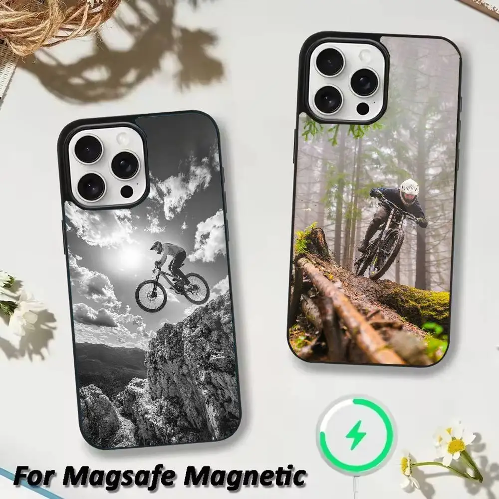 เคสโทรศัพท์ลายจักรยานเสือภูเขา สำหรับ iPhone 17,16,15,14,13,12,Plus,Pro,Max รองรับการชาร์จไร้สายแบบแม่เหล็ก Magsafe
