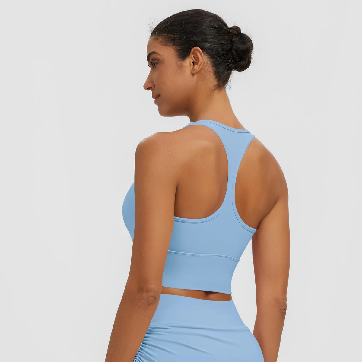 Schnell trocknendes, sexy Yoga-Top in I-Form, stoßdämpfendes Lauf-Yoga-Oberteil mit Brustpolster, einfarbiges Sommer-Fitness-Oberteil für das Training. – Detail 17