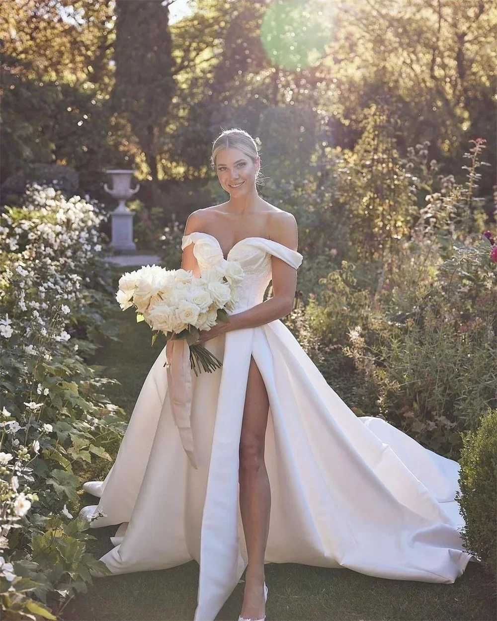 

Customized Off The Shoulder Satin Backless Wedding Dress High Split vestidos de novia Long Train Formal 2025 Simple Bride Gown
